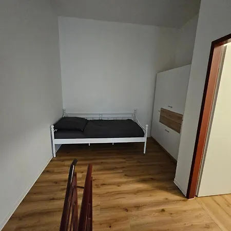 아파트 Ferienwohnung 2 Raum Maisonetten Im Zittauer Stadtzentrum Innenstadt Innenring Top Lage Markt Und Rathaus Naehe 슈베린