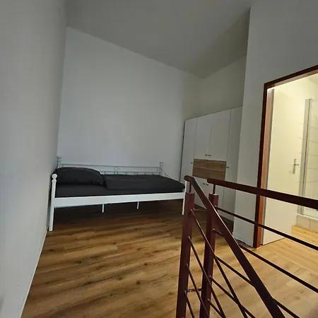 Ferienwohnung 2 Raum Maisonetten Im Zittauer Stadtzentrum Innenstadt Innenring Top Lage Markt Und Rathaus Naehe 아파트
