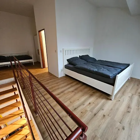 Ferienwohnung 2 Raum Maisonetten Im Zittauer Stadtzentrum Innenstadt Innenring Top Lage Markt Und Rathaus Naehe 아파트
